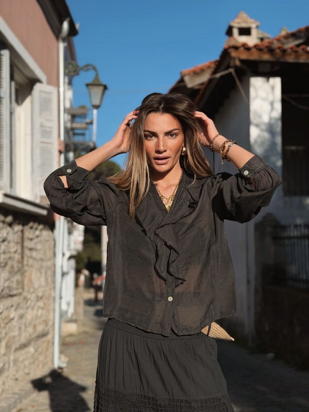 Αέρινη μπλούζα με βολάν