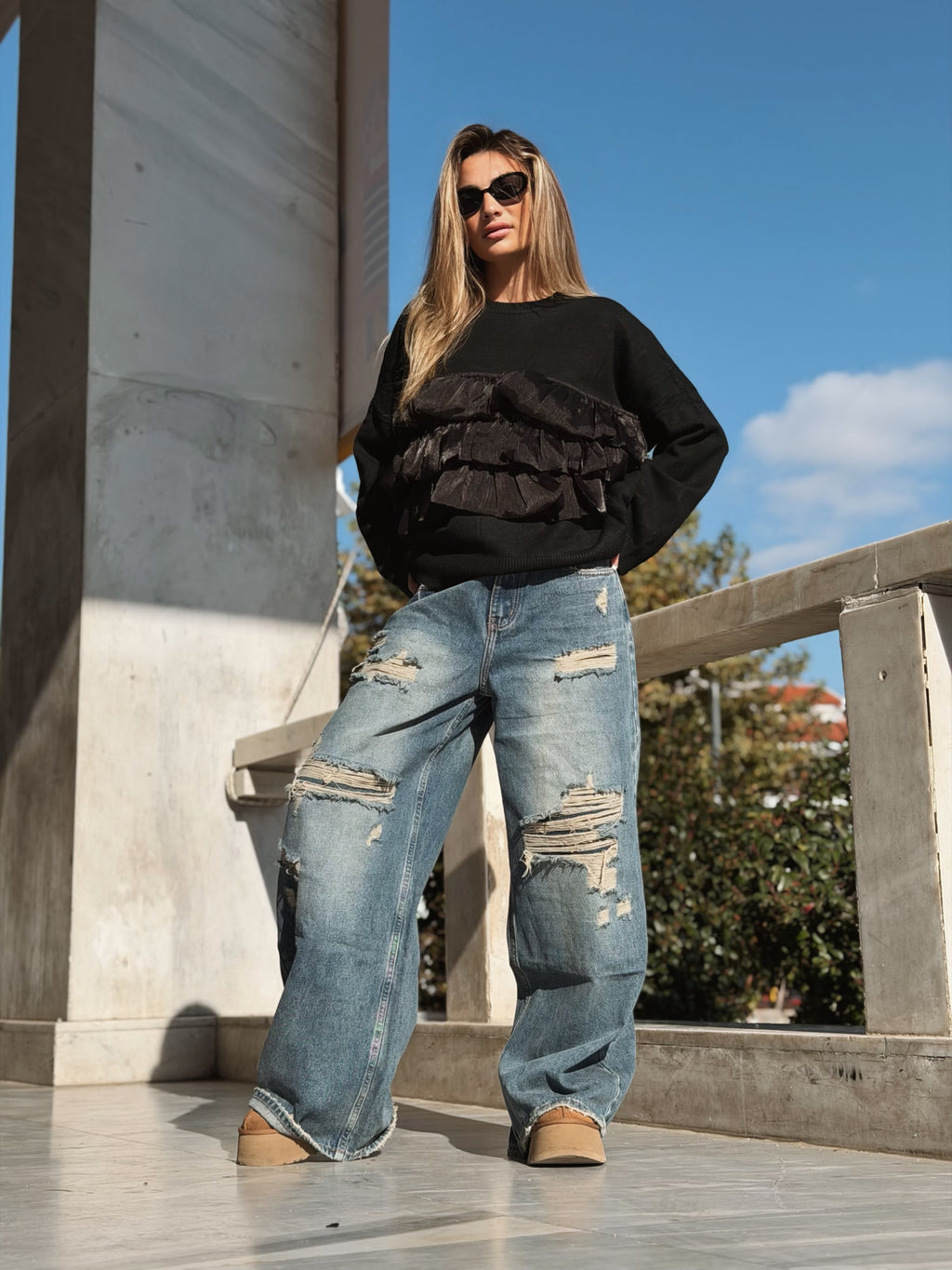 Baggy riped denim