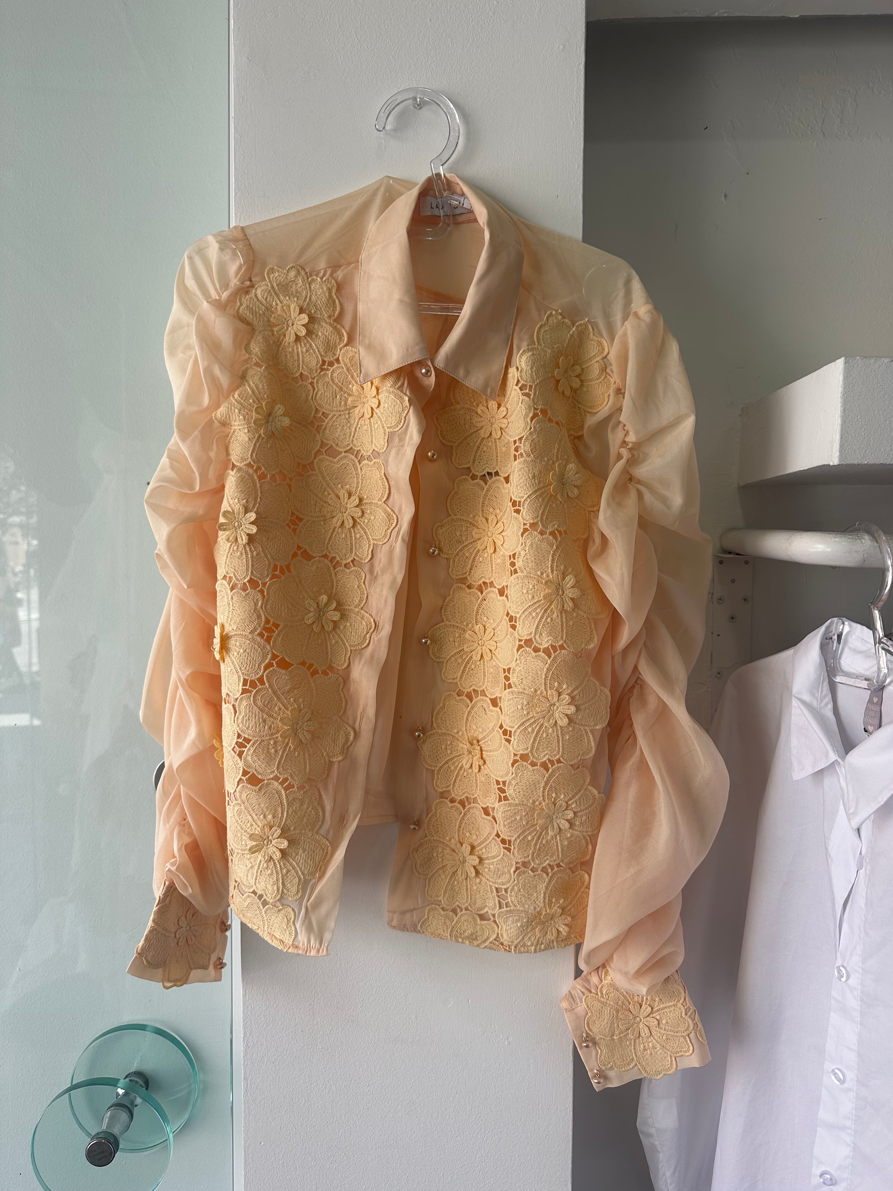 Blommy blouse
