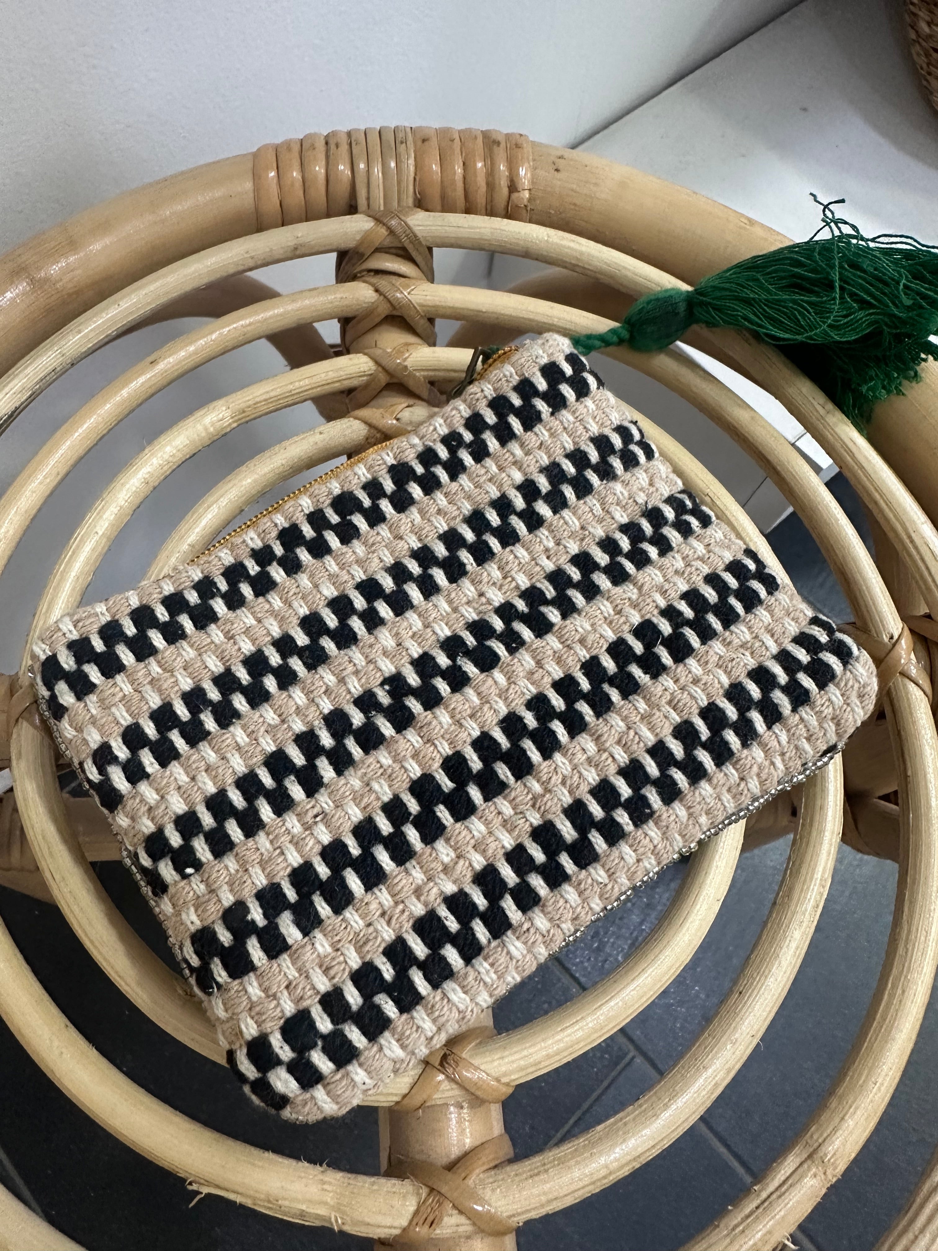 EYE POUCH BAG